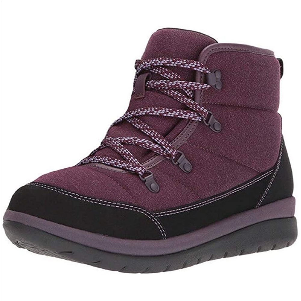 [CLARKS] Cabrini Cove Lace Up Boots